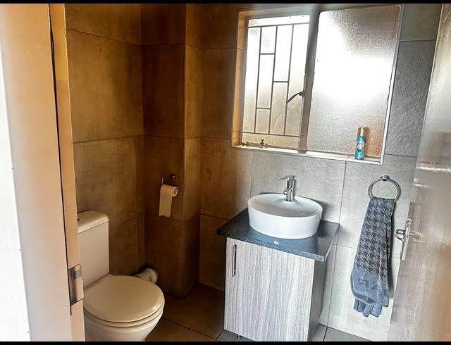 3 BEDROOM TOWNHOUSE FOR SALE IN WITFIELD